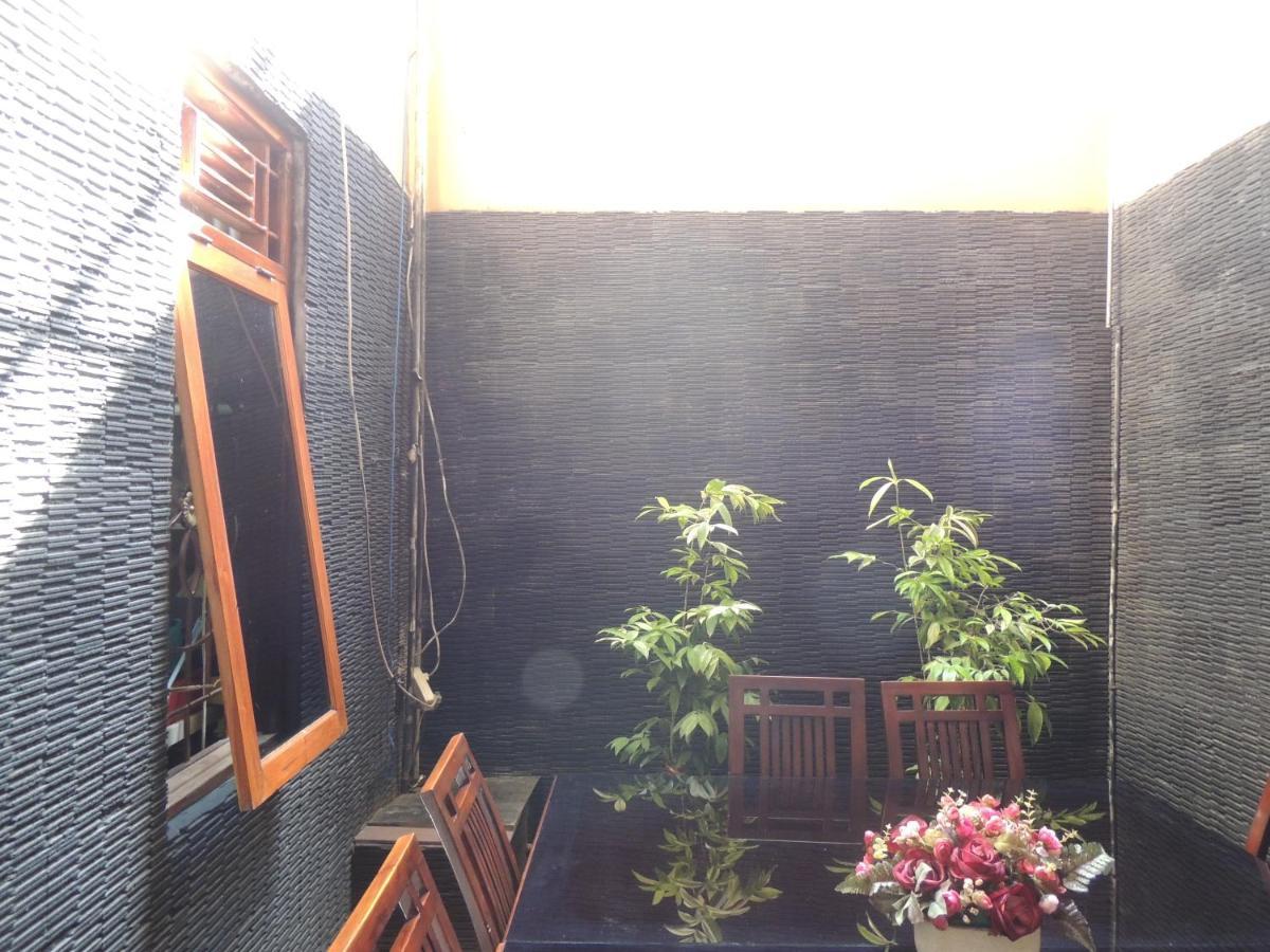 Shabrina Homestay Syariah Kalasan Екстер'єр фото